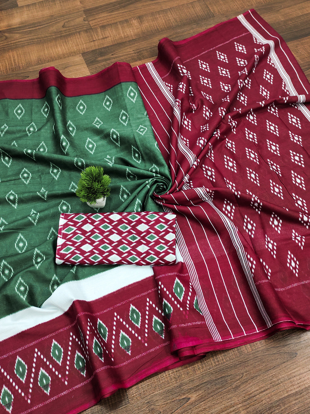 PREMWATHI PURE MULMUL COTTON IKKAT POCHAMPALLY HAND PRINTED BOTTAL GREEN SAREE