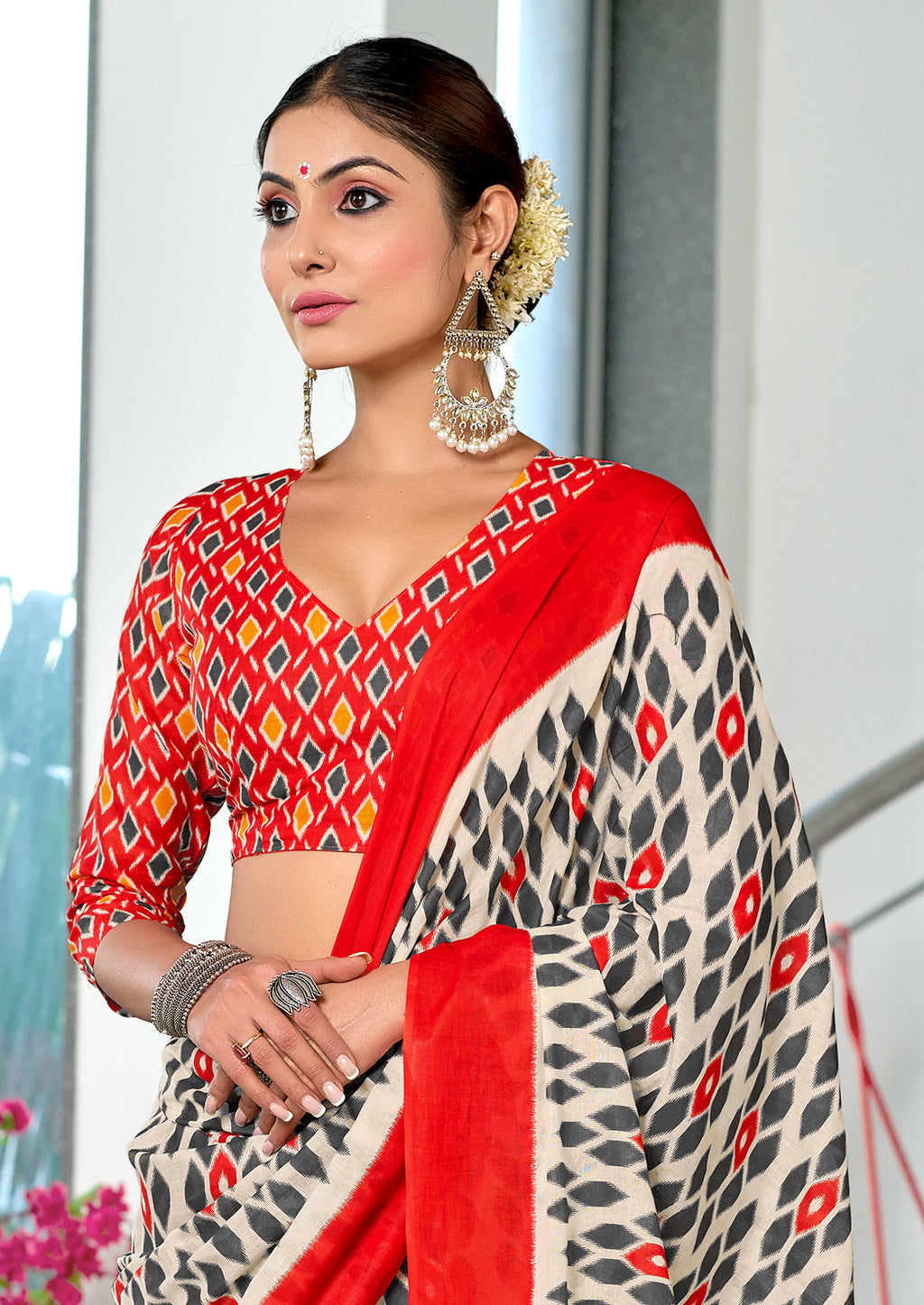 PRIYALAXMI PURE MULMUL COTTON IKKAT PRINTD RED AND GREY SAREE
