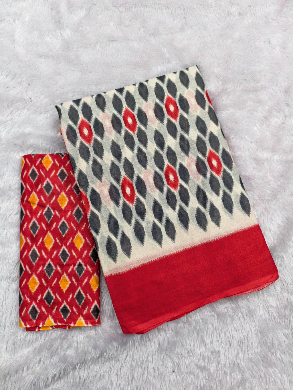 PRIYALAXMI PURE MULMUL COTTON IKKAT PRINTD RED AND GREY SAREE
