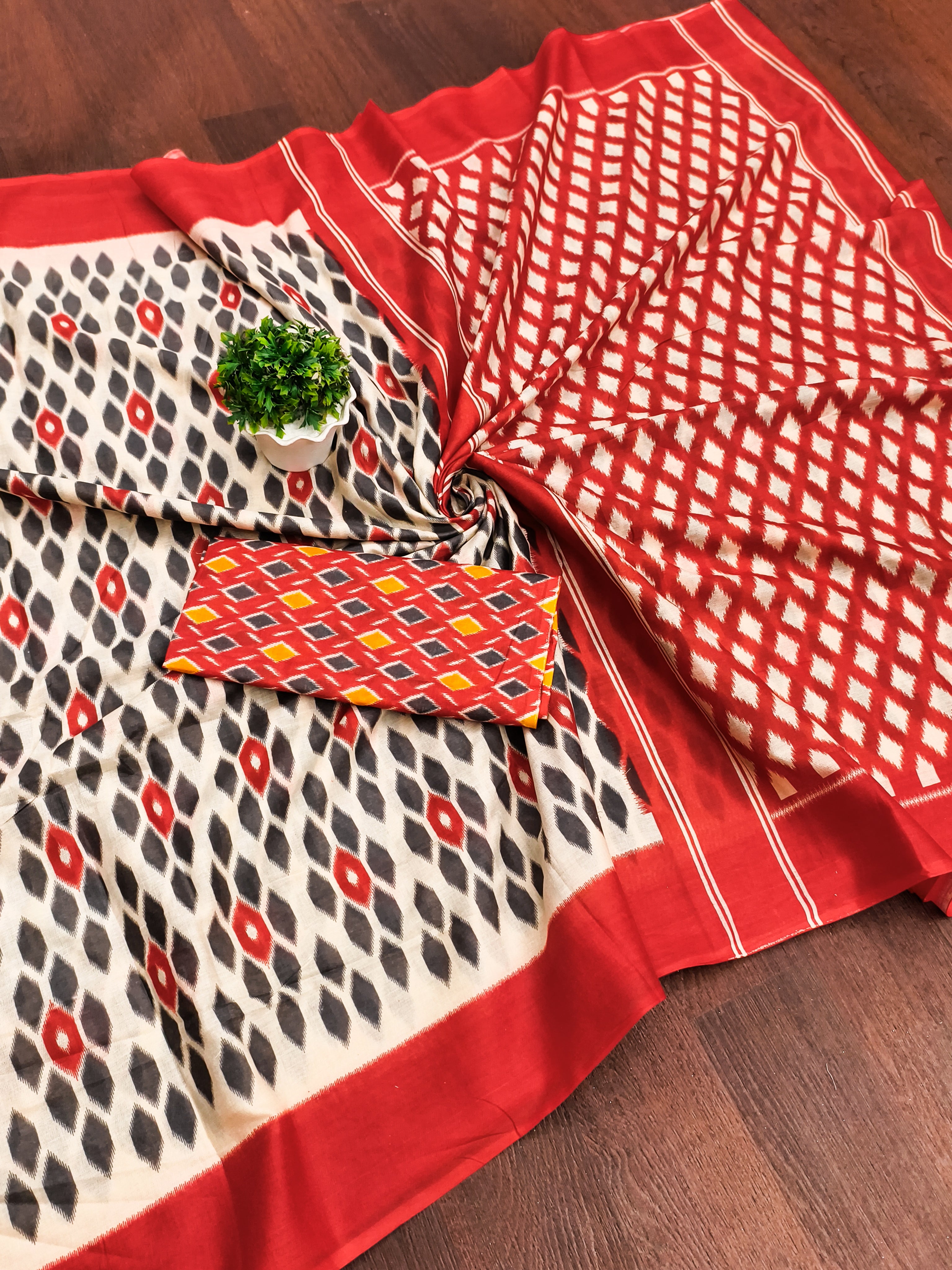 PRIYALAXMI PURE MULMUL COTTON IKKAT PRINTD RED AND GREY SAREE