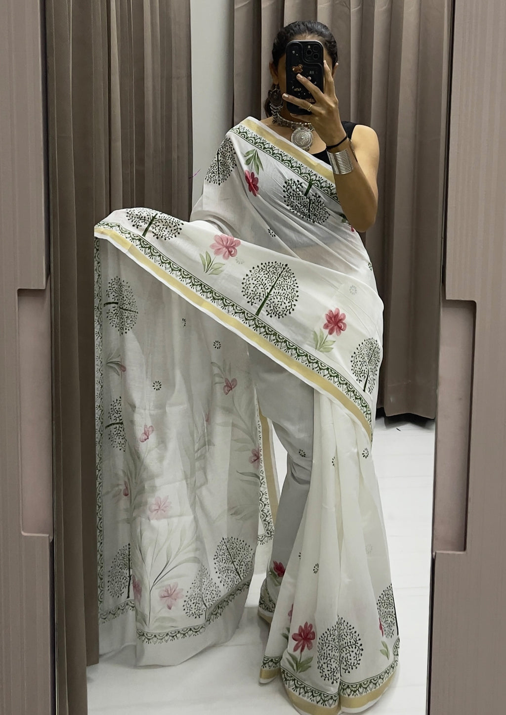 SELFI11 PRIMUM MAHESHWARI COTTON WITH ZARI BODAR PURE WHITE SAREE