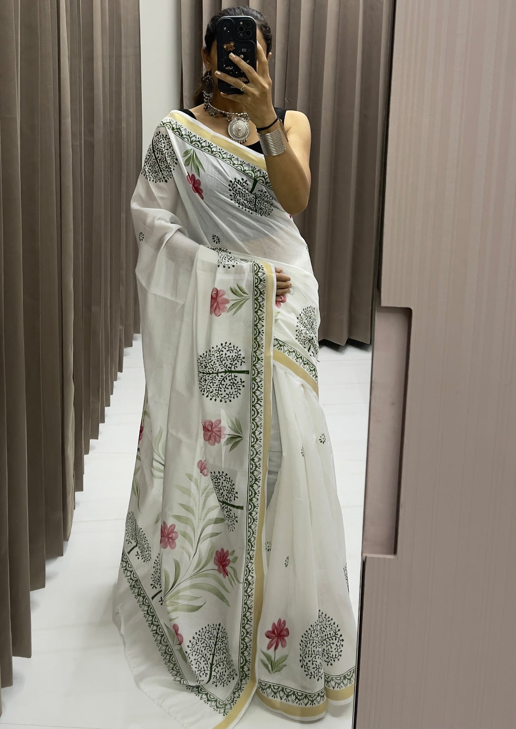 SELFI11 PRIMUM MAHESHWARI COTTON WITH ZARI BODAR PURE WHITE SAREE