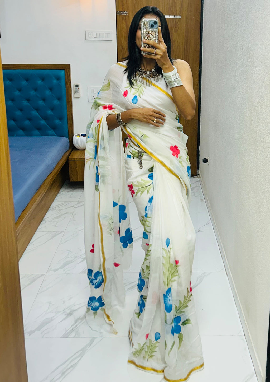 SELFI25 SOFT MASLIN COTTON WITH HEVY ZARI BODAR WHITE SAREE