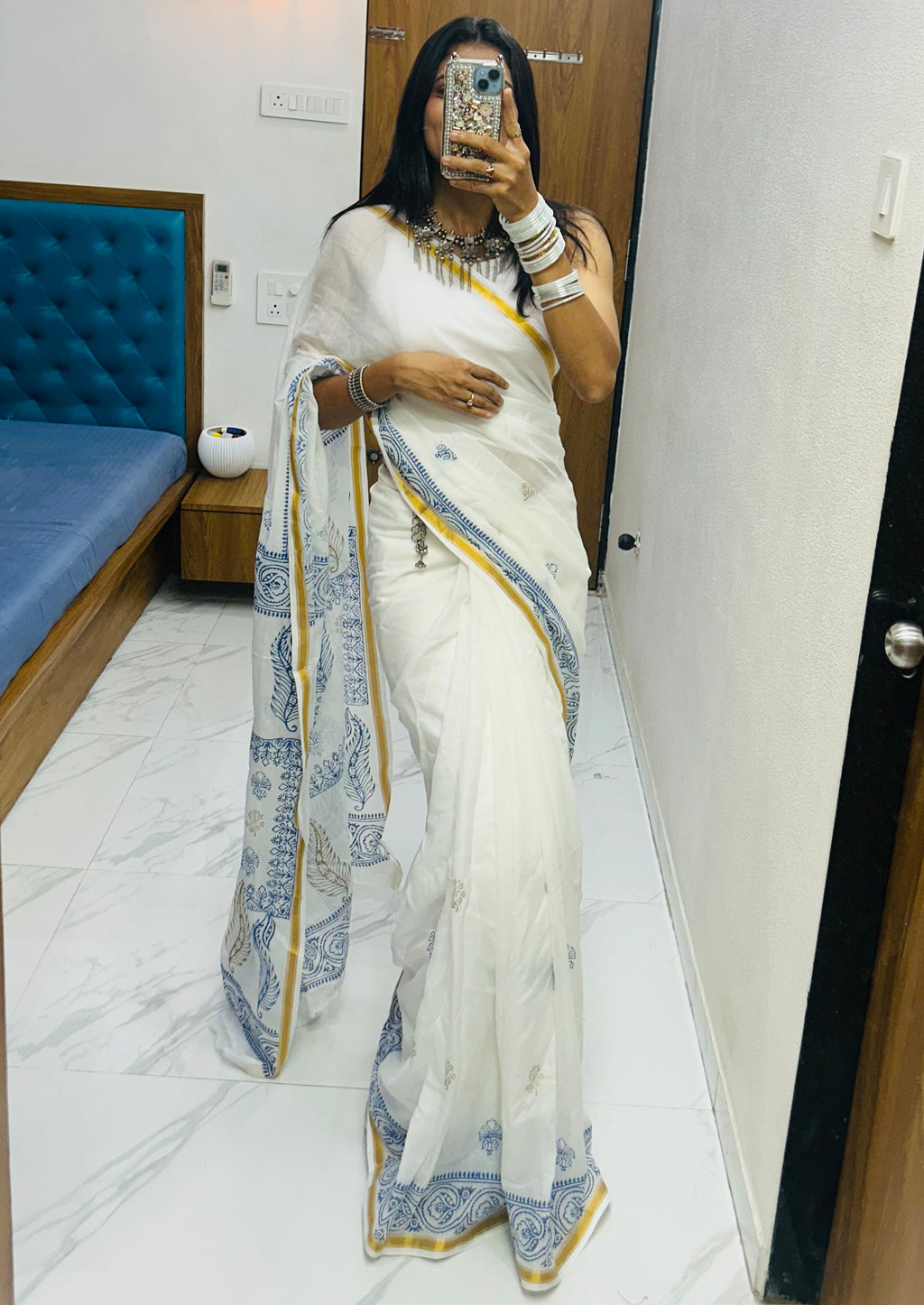 SELFI26 SOFT MASLIN COTTON WITH HEVY ZARI BODAR WHITE SAREE