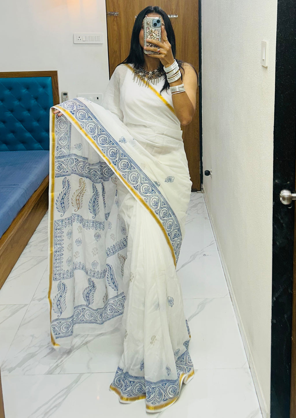 SELFI26 SOFT MASLIN COTTON WITH HEVY ZARI BODAR WHITE SAREE