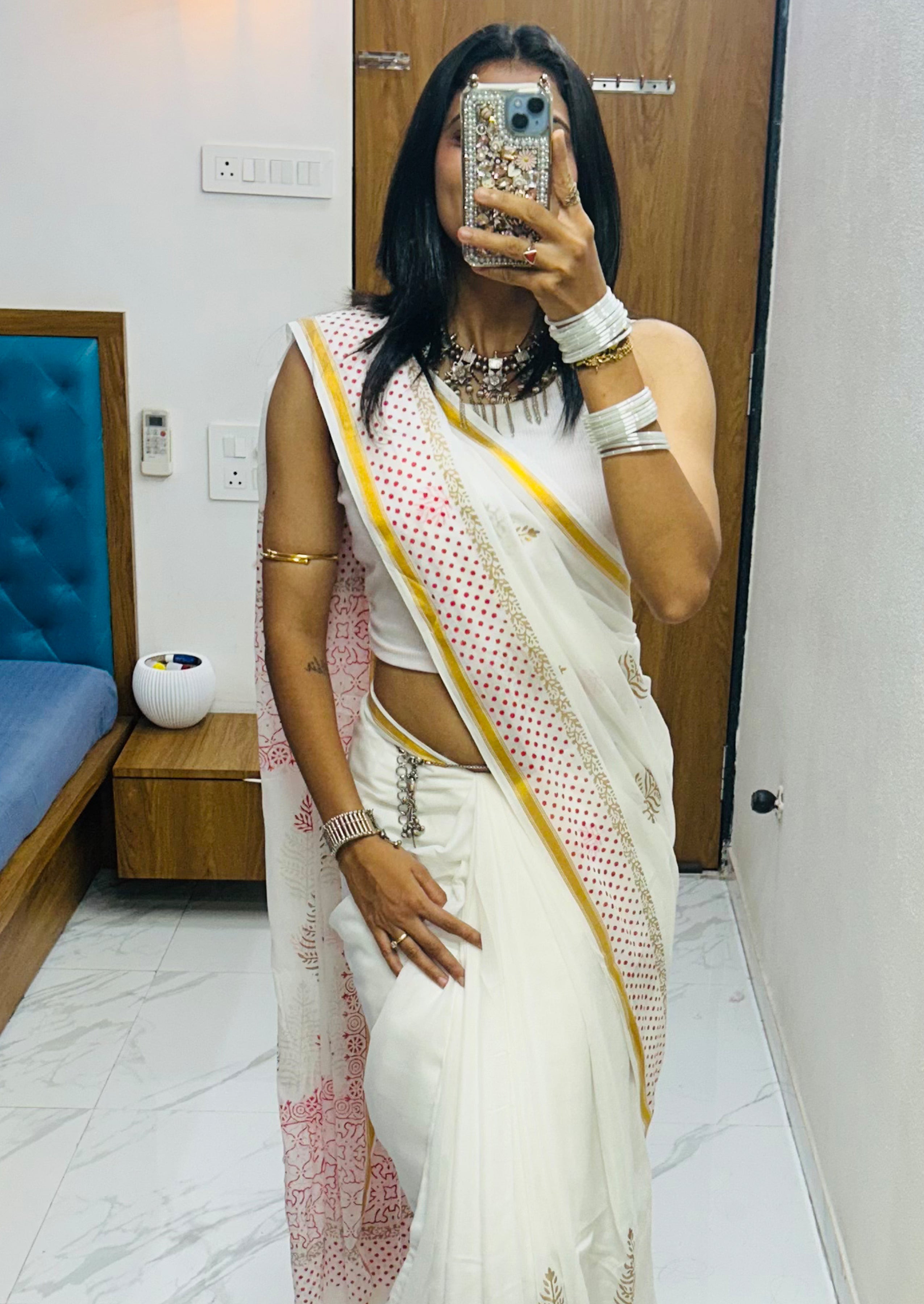 SELFI27 SOFT MASLIN COTTON WITH HEVY ZARI BODAR WHITE SAREE