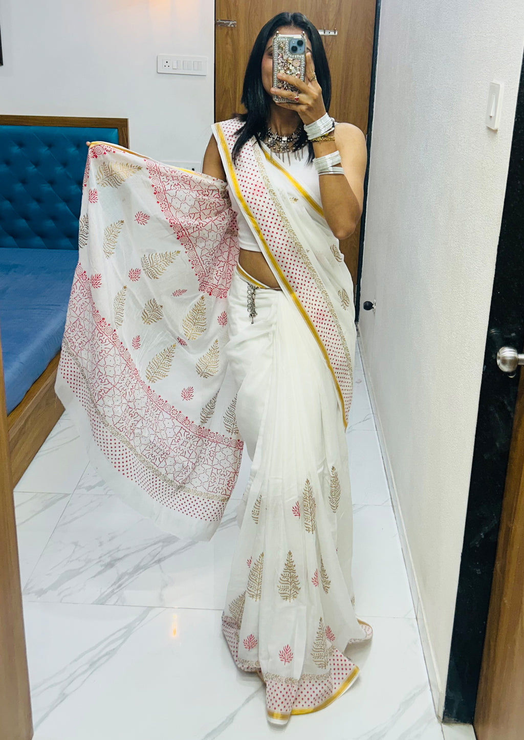 SELFI27 SOFT MASLIN COTTON WITH HEVY ZARI BODAR WHITE SAREE