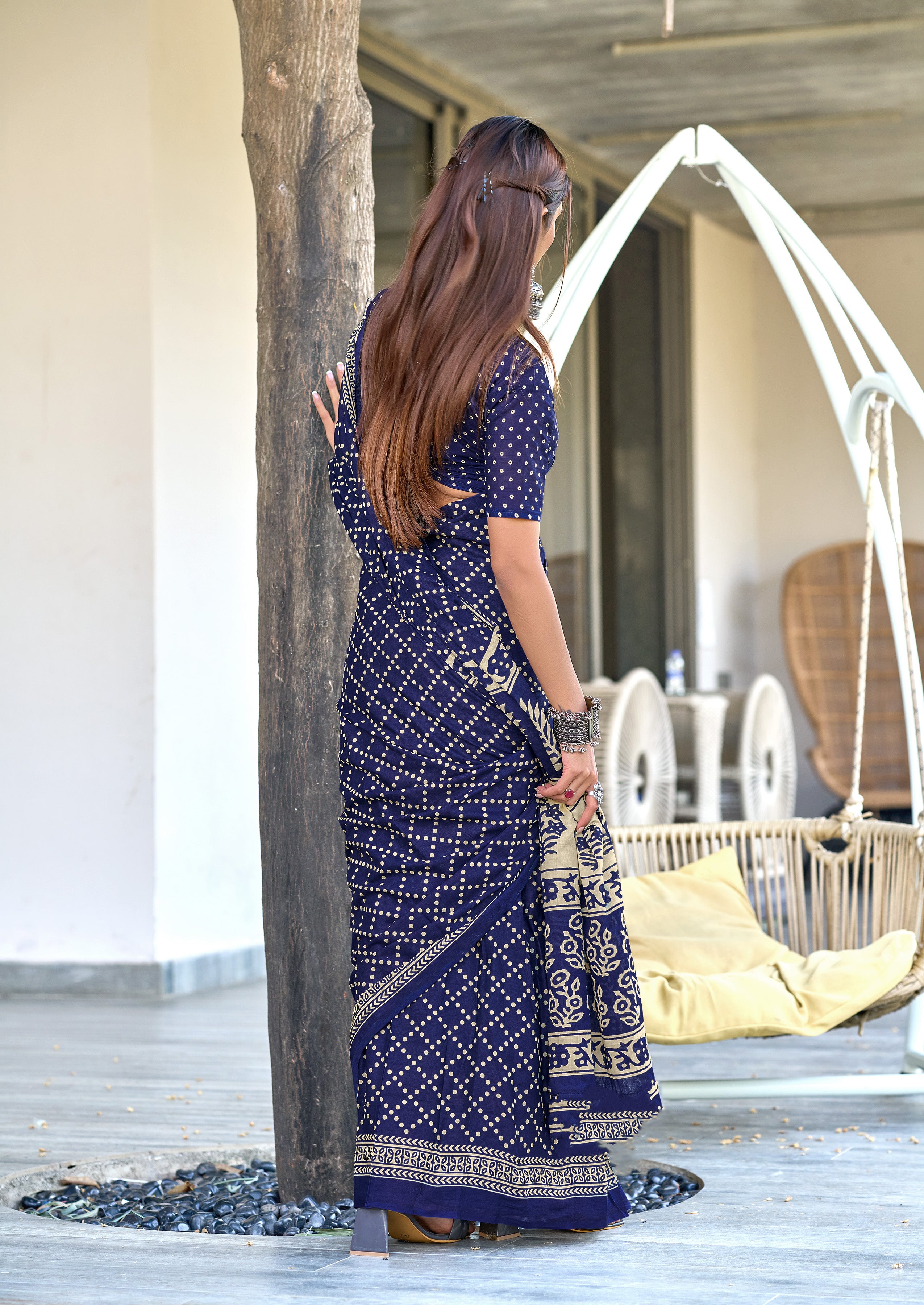 VICTORIYA PURE MULMUL COTTON HAND BANDHANI BLOCK PRINT BLUE SAREE