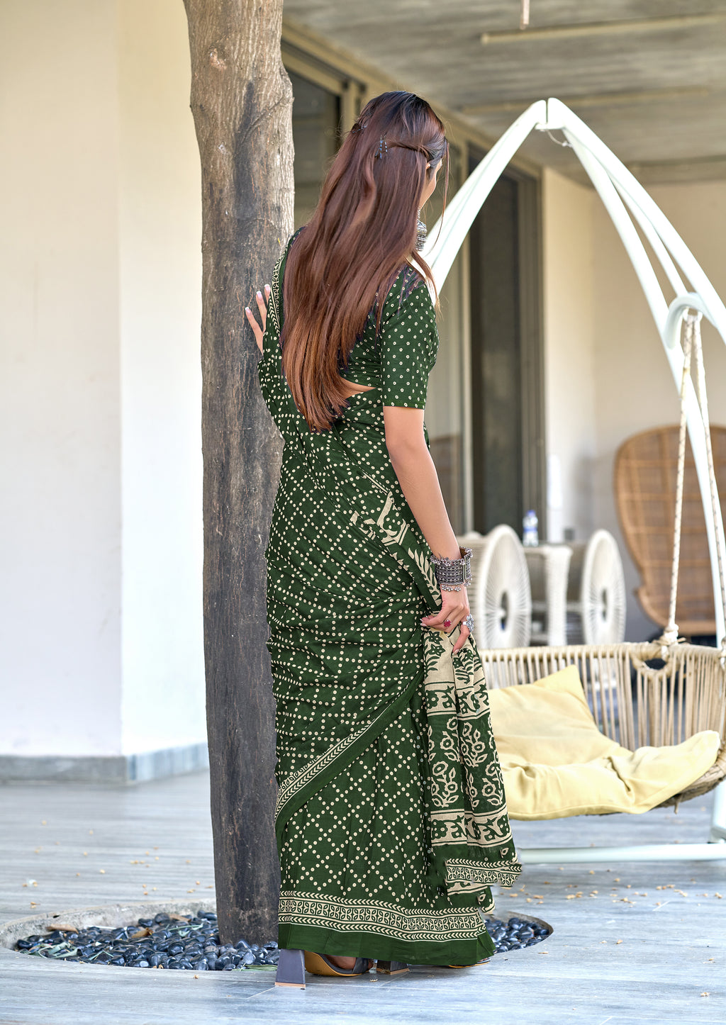 VICTORIYA PURE MULMUL COTTON HAND BANDHANI BLOCK PRINT GREEN SAREE