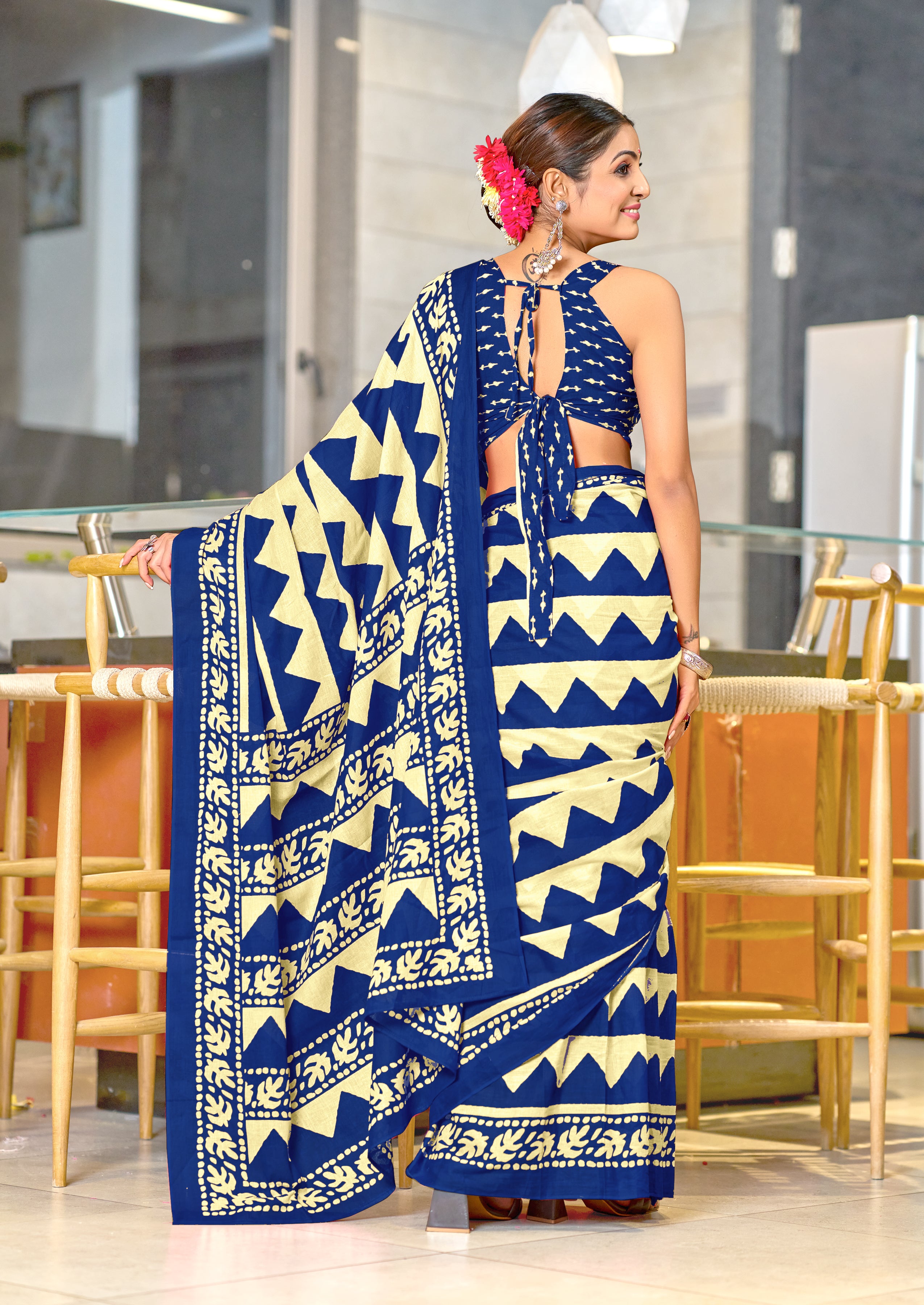 VIHAANA PURE MULMUL COTTON ZIGZAG HAND BLOCK PRINTED ROYAL BLUE SAREE