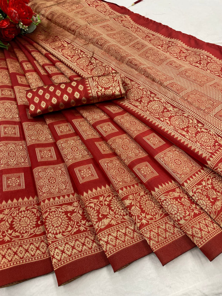 Soft Lichi Silk Beautiful Rich Pallu with Latkan